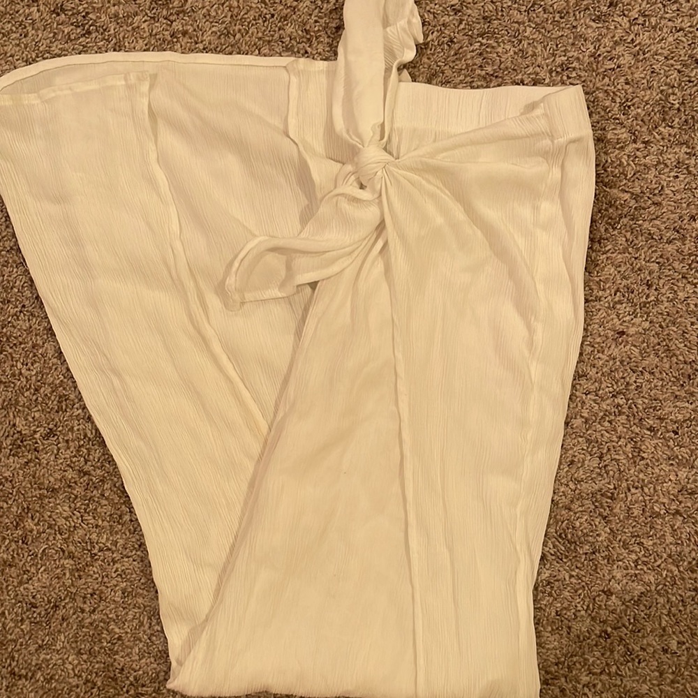 White flowy cover up pants for summer by the pool